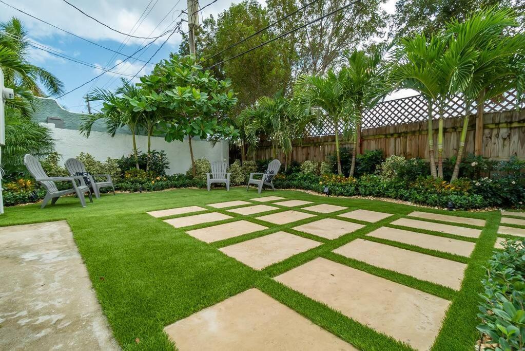 ウェストパームビーチGarden Oasis In Flamingo Parkアパートメント エクステリア 写真